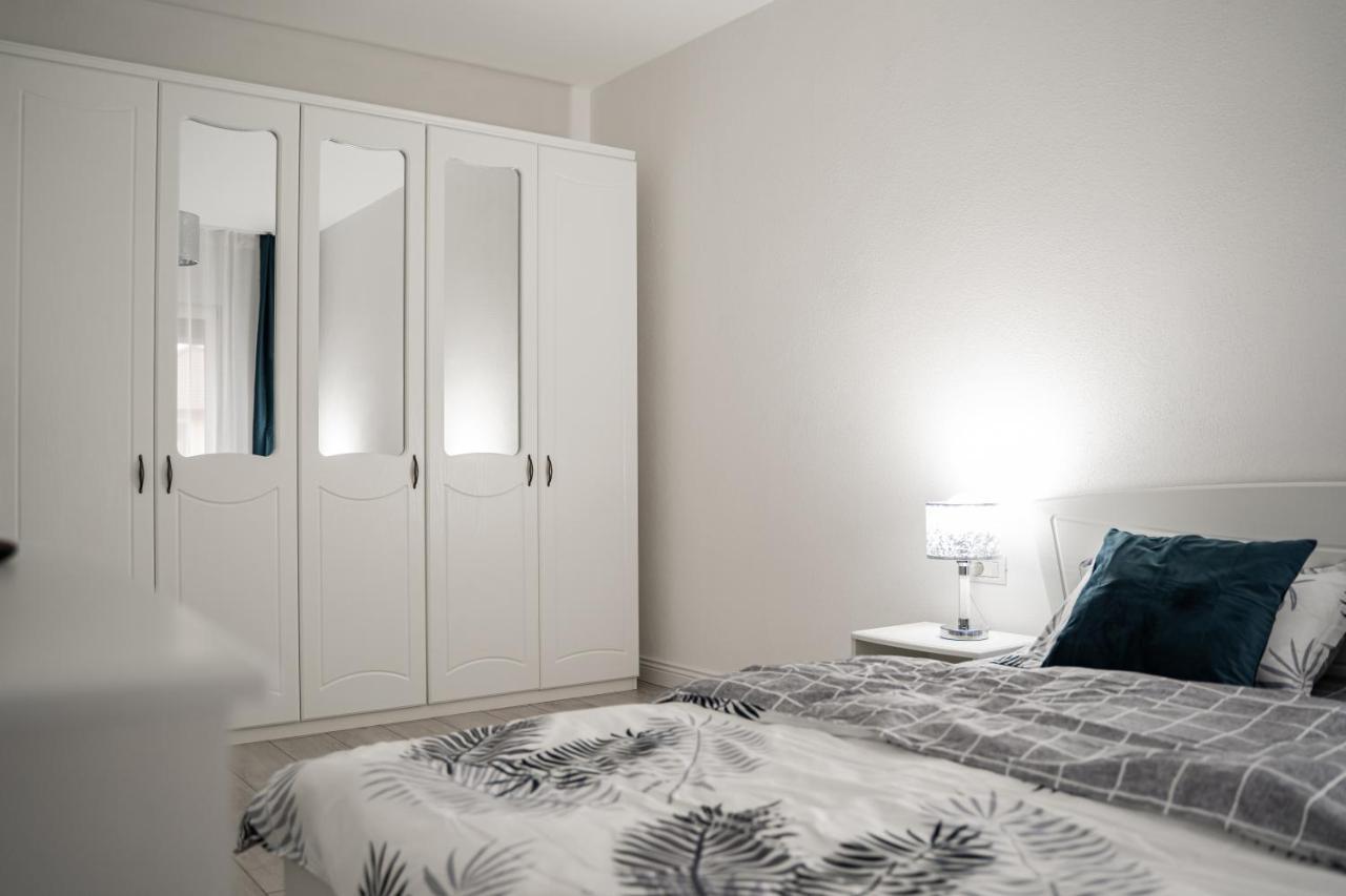 Modern Apartment In Dumbravita Dumbravita  Zewnętrze zdjęcie